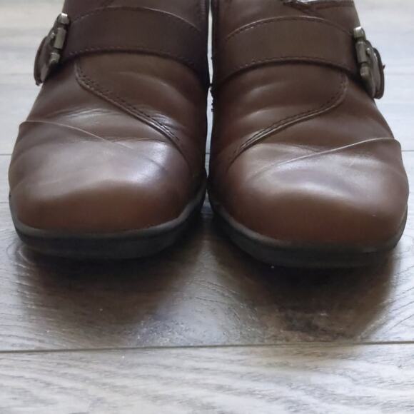 Earth Origins Margaret Slip-on Shoe Boots - Picture 4 of 7